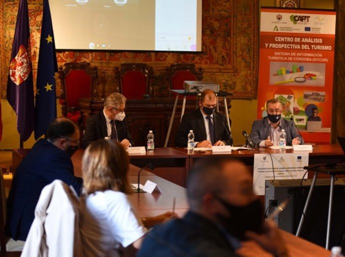 I Encuentro Sectorial de Turismo, Universidad y Empresa: 'Las viviendas de uso turístico en Córdoba: caracterización de la oferta, perfiles de la demanda, intervención administrativa en su ordenación y problemática de sus gestores'