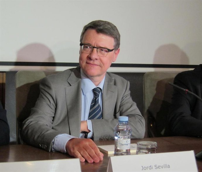 Jordi Sevilla pone en duda el optimismo del Gobierno y alerta del riesgo de desc
