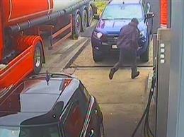 Imagen de uno de los presuntos ladrones captado por una cámara de seguridad.