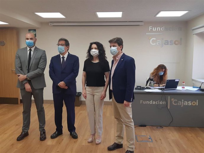 Visita de Rocío Ruiz al Teléfono de Atención Social