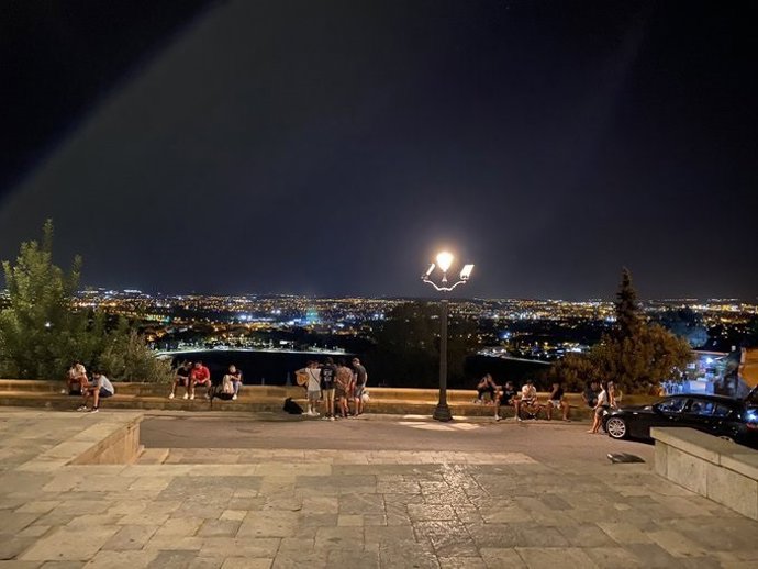 Sucesos.-La Policía Local de Murcia denuncia a 52 jóvenes por no llevar mascarilla en La Fuensanta y la Cresta del Gallo