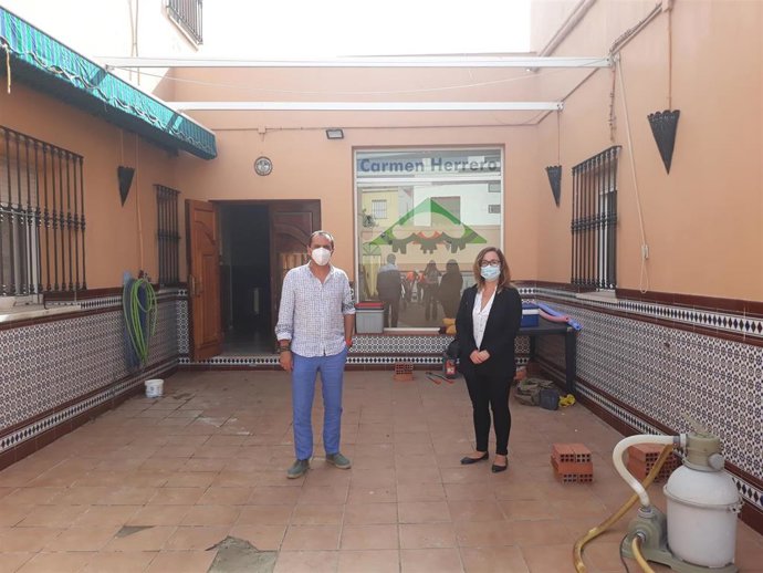 Visita de la Fundación Cepsa al centro Carmen Herrero en La Línea