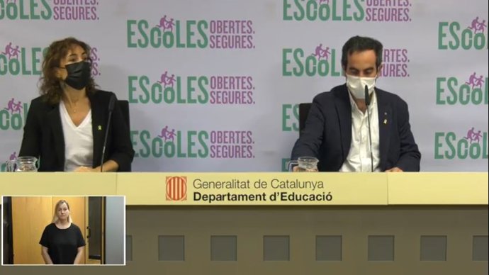 La secretaria de Educación Núria Cuenca y el de Salud Marc Ramentol, en rueda de prensa