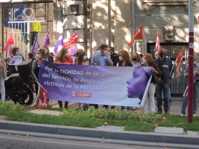 Concentración de CCOO en Jaén por el Día del Trabajo Decente