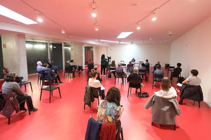 Asistentes a la jornada informativa sobre la comunidad ciudadana de energía en el Navarra Arena