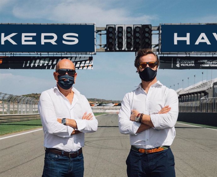 Hawkers y el Circuit Ricardo Tormo lanzan su segunda colección de gafas de sol