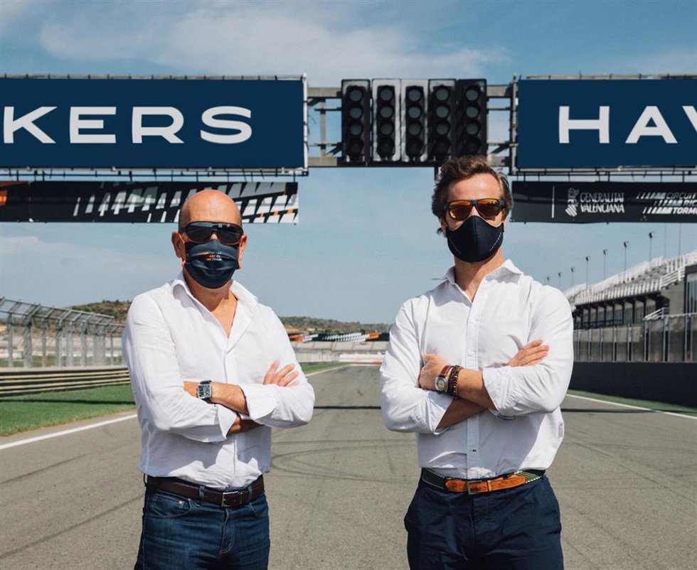 Hawkers y el Circuit Ricardo Tormo lanzan su segunda colección de gafas de sol