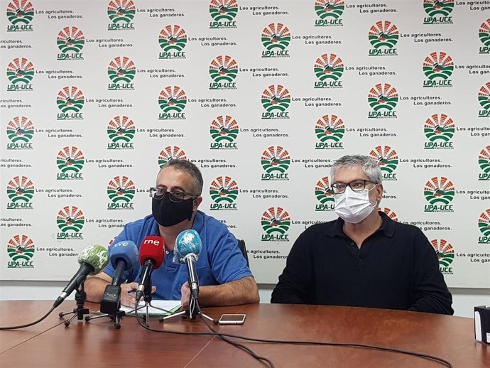 El secretario general de UPA-UCE, Ignacio Huertas, en rueda de prensa en Mérida