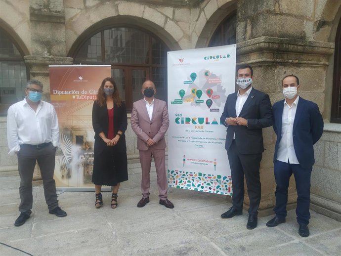 Presentación del centro provincial de la Red Circular FAB que se instalará en la antigua sala El Brocense