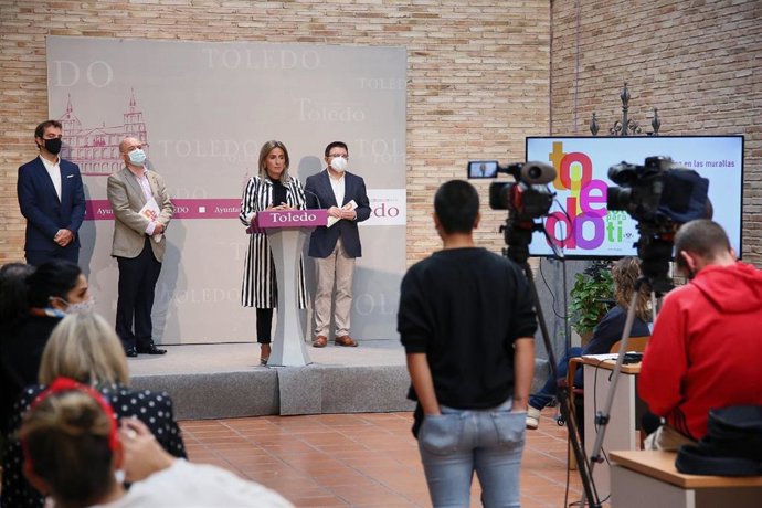 La alcaldesa de Toledo, Milagros Tolón en la presentación de 'Toledo para ti'