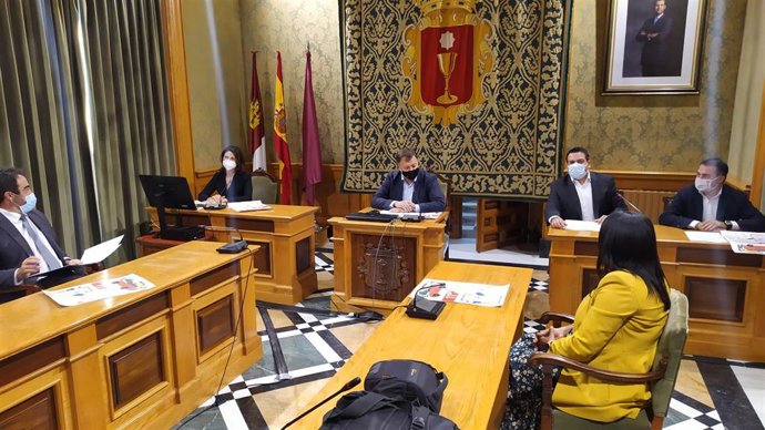 El alcalde de Cuenca, Darío Dolz, en la presentación de la feria.