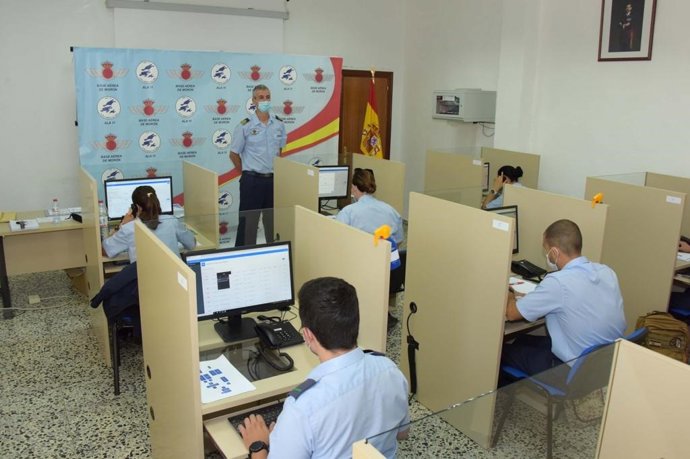 Nuevos rastreadores se suman a los militares la Brigada X de Córdoba para detectar positivos.