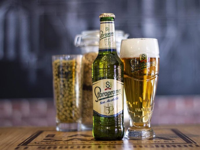 La cerveza sin alcohol tiene muchos beneficios que, si no conocéis, hoy os descubrimos