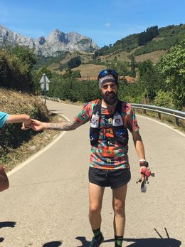 El corredor Roberto Rebollo recauda 940 euros para investigar el Crohn con su carrera solidaria por Cantabria