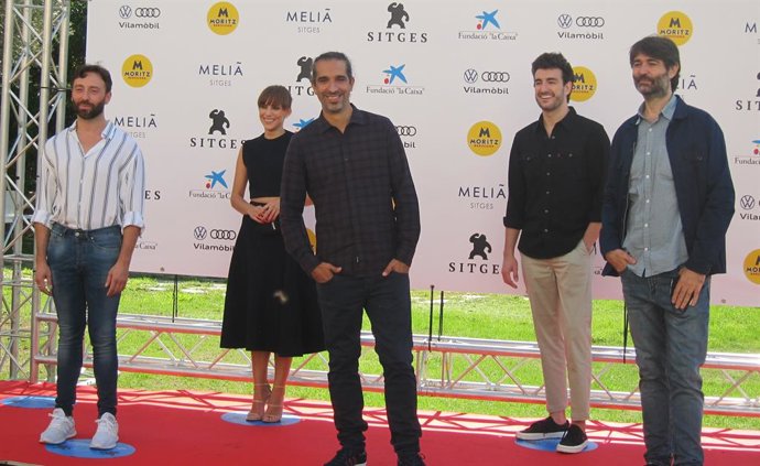 Presentació de 'Malnazidos', amb els directors Javier Ruiz Caldera i Alberto de Toro i els actors Miki Esparbé i Aura Garrido