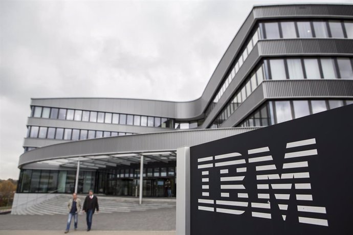 FILED - 26 October 2016, Ehningen: An IBM logo can be seen in front of the company branch in Ehningen. The technology giant IBM was number one among the consulting firms of the federal government in the first half of the year. Photo: Silas Stein/dpa
