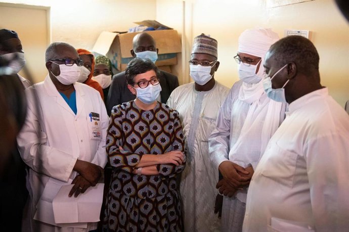 Ministra de Asuntos Exteriores, Arancha González Laya, visita la Maternidad Central de Niamey