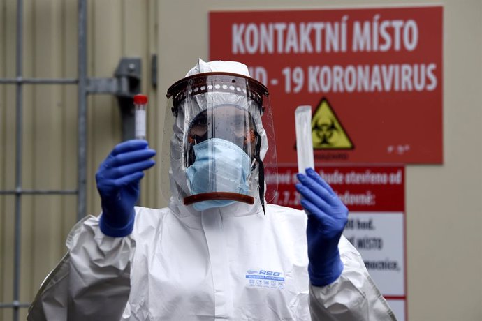 Coronavirus.- República Checa endurece las restricciones por la pandemia y prohí