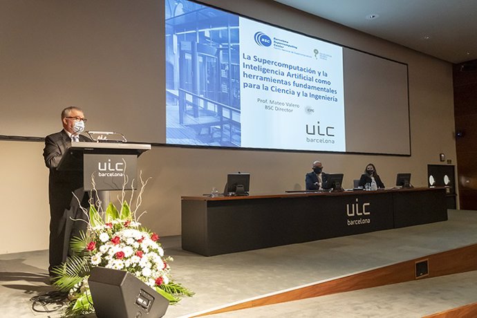 El director del BSC, Mateo Valero, realiza el discurso inaugural del curso 2020-21 de UIC Barcelona