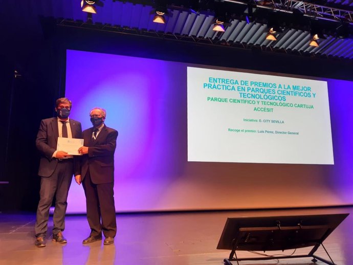 Reconocimiento al proyecto eCitySevilla entre las mejores prácticas de parques tecnológicos de España