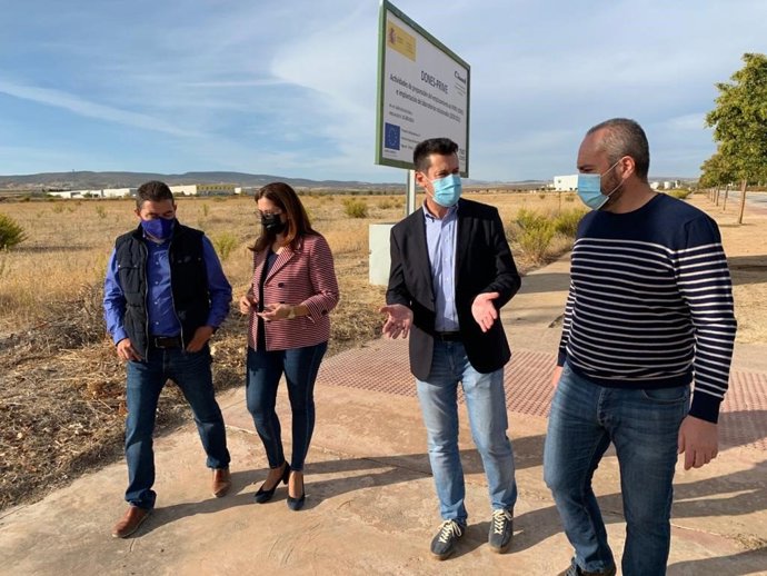 Visita del PSOE al Polígono Tecnológico de Escúzar (Granada)