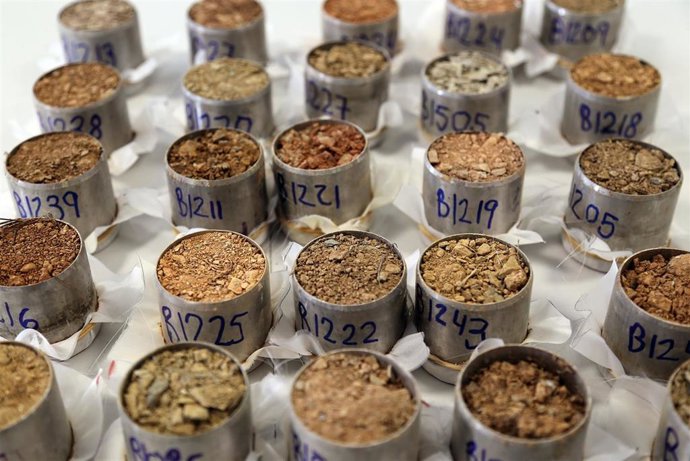 Laboratorio instituto IGS UMA universidad investigación análisis suelo erosión 