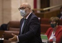 Vox rechaza "criminalizar" a madrileños a Andalucía y señala el "riesgo sanitario" de la llegada de migrantes "ilegales"