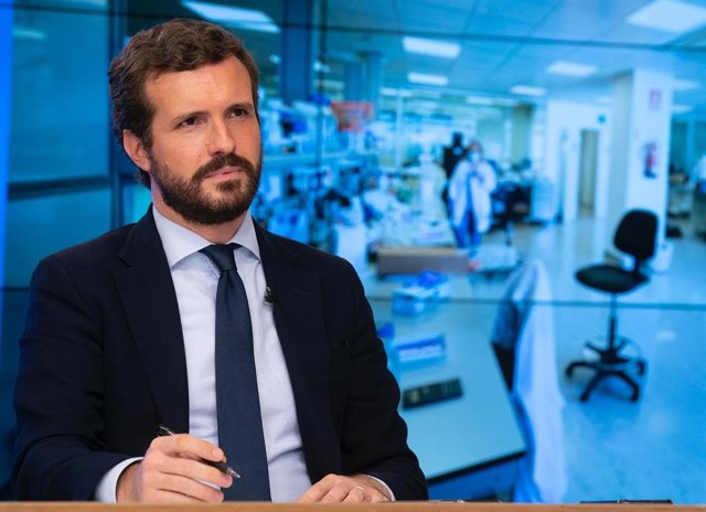 El líder del PP, Pablo Casado, ofereix una roda de premsa després que el Govern espanyol hagi decretat l'estat d'alarma a la Comunitat de Madrid. Madrid (Espanya), 9 de octubre del 2020.