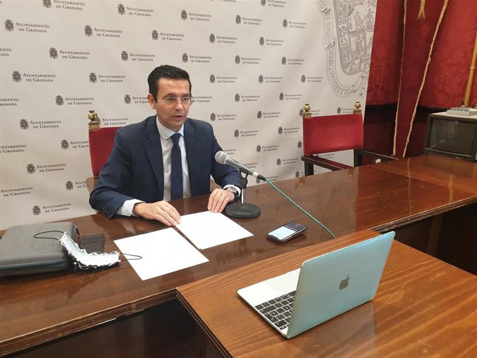 El portavoz del Grupo del PSOE en el Ayuntamiento de Granada, Francisco Cuenca, en imagen de archivo