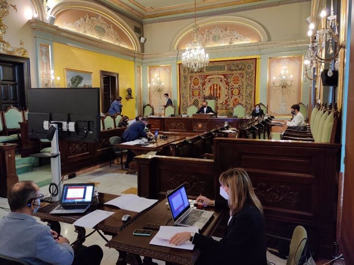 Pleno municipal en el Ayuntamiento de Lleida