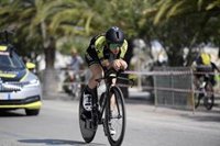 Simon Yates da positivo por coronavirus y abandona el Giro