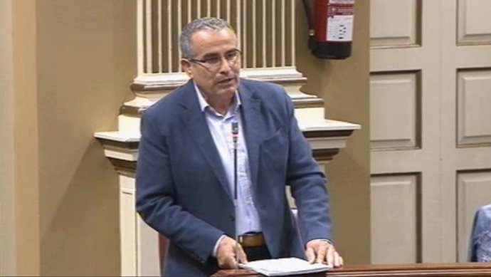 El diputado del grupo Nacionalista Canario por Fuerteventura, Mario Cabrera