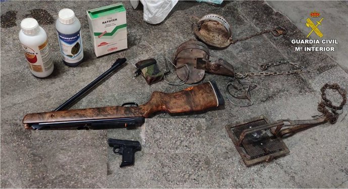 Armas y cebos intervenidos