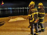 Rescatan a una mujer sin vida en el puerto deportivo de La Línea (Cádiz)