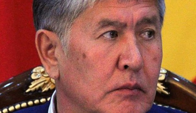 El expresidente de Kirguistán Almazbek Atambayev