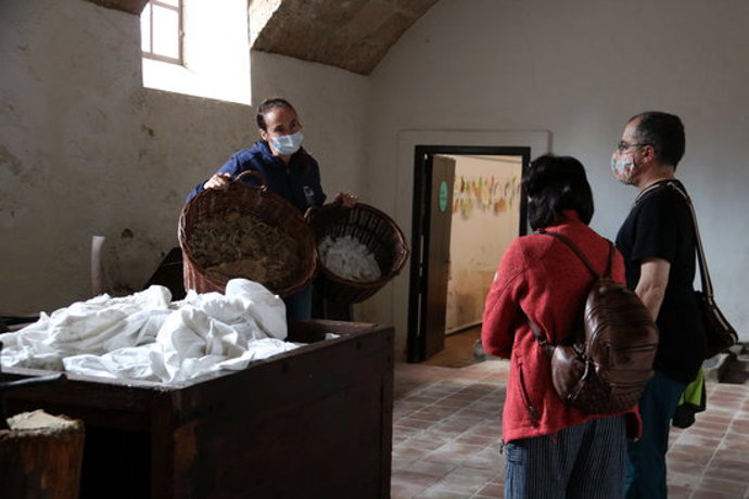 Una visita guiada al Museu Molí Paperer de Capellades. Imatge publicada l'11 d'octubre de 2020. (Horitzontal)