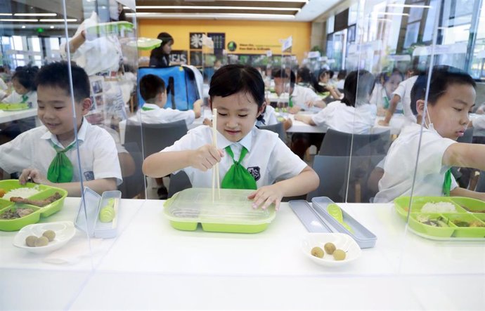 Comedor de una escuela de Shanghai, China.