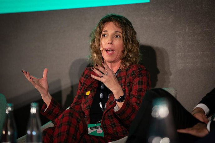 La consellera d'Empresa i Coneixement de la Generalitat, ngels Chacón durant la seva intervenció en la inauguració de Tech Spirit Barcelona, a Barcelona (Espanya), el 25 de febrer del 2020.