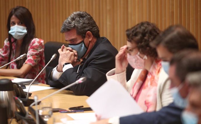 El ministro de Inclusión, Seguridad Social y Migraciones, José Luis Escrivá, ante la Comisión de Seguimiento y Evaluación de los Acuerdos del Pacto de Toledo en el Congreso