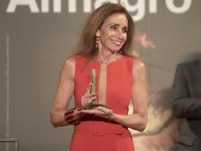 La veterana intérprete está preocupada por el difícil momento que atraviesa el mundo de la interpretación a causa de la pandemia