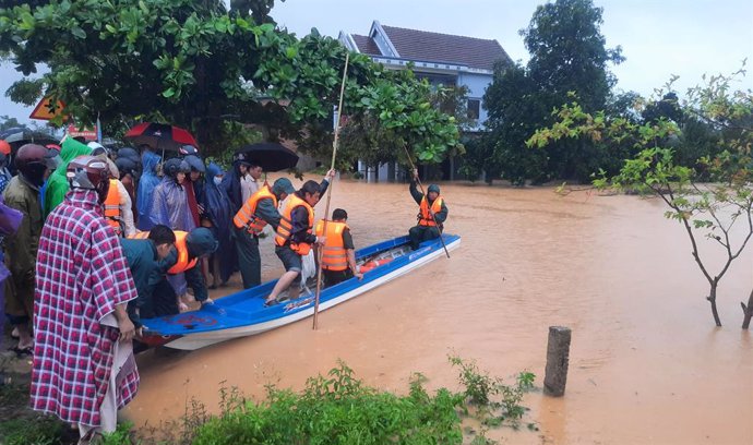 Vietnam.- Al menos 18 muertos y 14 desaparecidos por las tormentas en el centro 