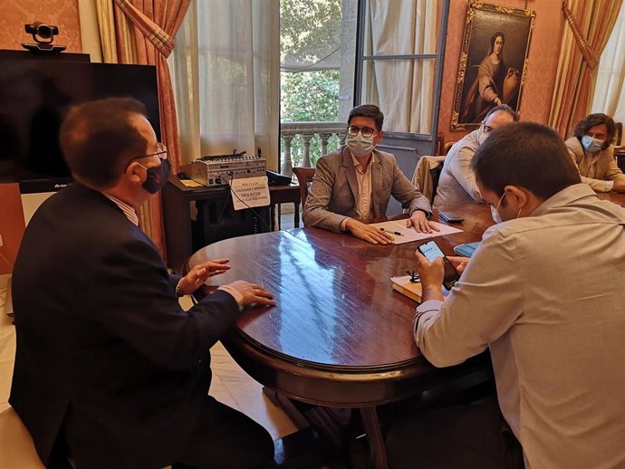 Cabrera y Pimentel, durante la reunión