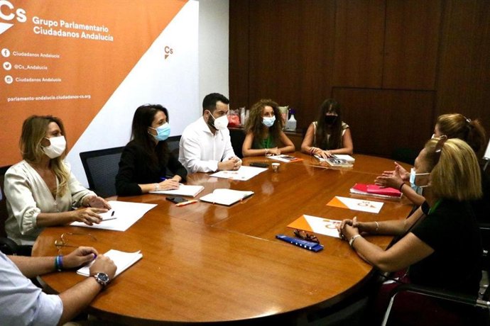 Cs Andalucía pide a la Junta medidas de apoyo a feriantes y empresarios del ocio infantil por la pandemia del coronavirus.