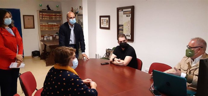 Reunión del certamen comercial virtual de la Feria de Zafra