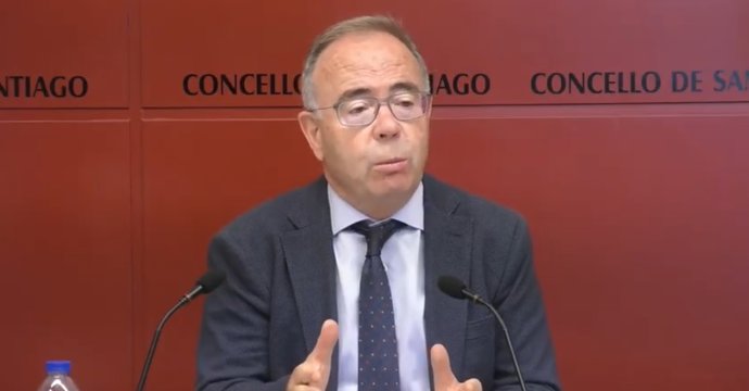 El alcalde de Santiago, Xosé Sánchez Bugallo