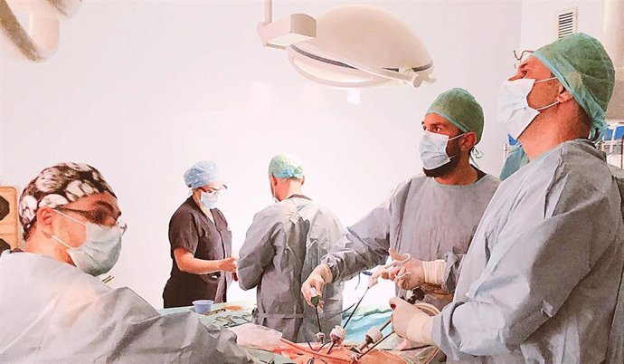 Operación del equipo de endometriosis de Quirónsalud Málaga