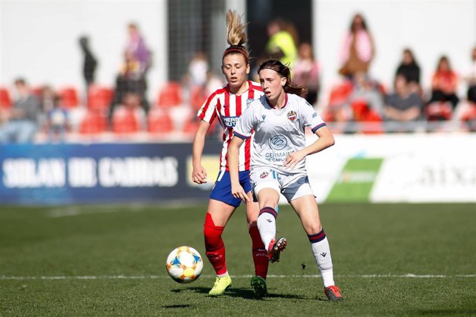 Eva Navarro en el Atlético - Levante