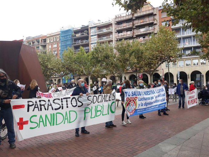 Concentración en el Espolón de Logroño por la situación de Urgencias