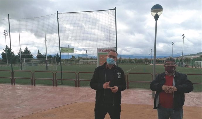 El fútbol vuelve poco a poco a Pradoviejo, aunque todavía sin público y sin vestuarios para garantizar la seguridad de los usuarios