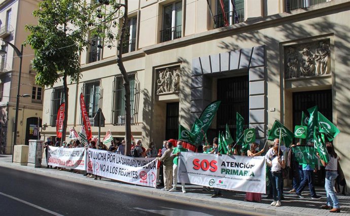 Concentraciones en Málaga para exigir más personal y recursos en la sanidad pública en la provincia